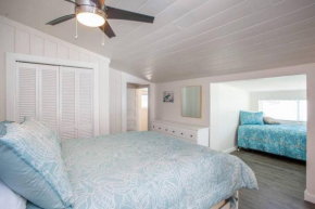 Quaint, Immaculate Bright Cottage in Ozona